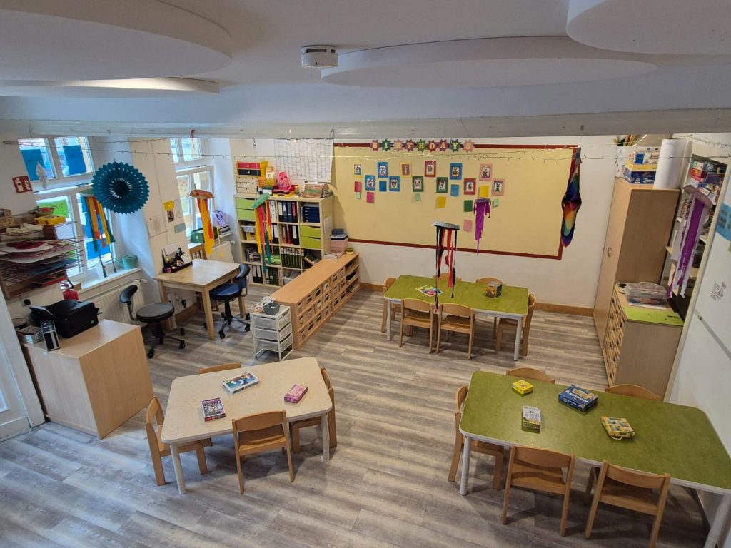 Essen-, Bastel- und Spielberei